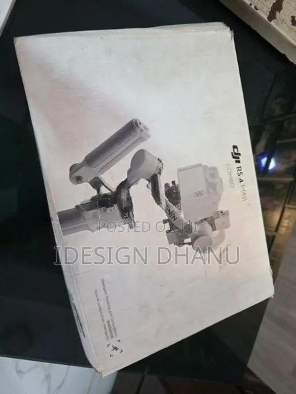 DJI RS 4 Mini Gimbal Combo Kit Ronin