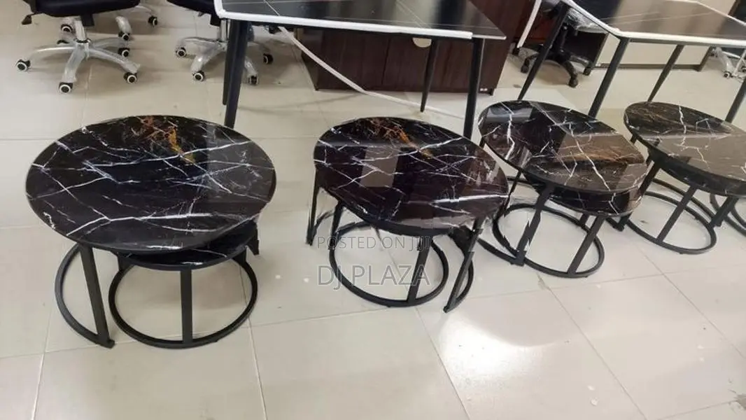 Modern Round Nesting Coffee Table