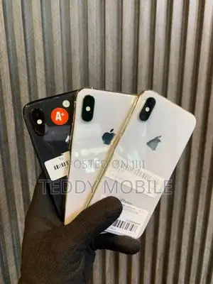 Apple iPhone XS (Used)