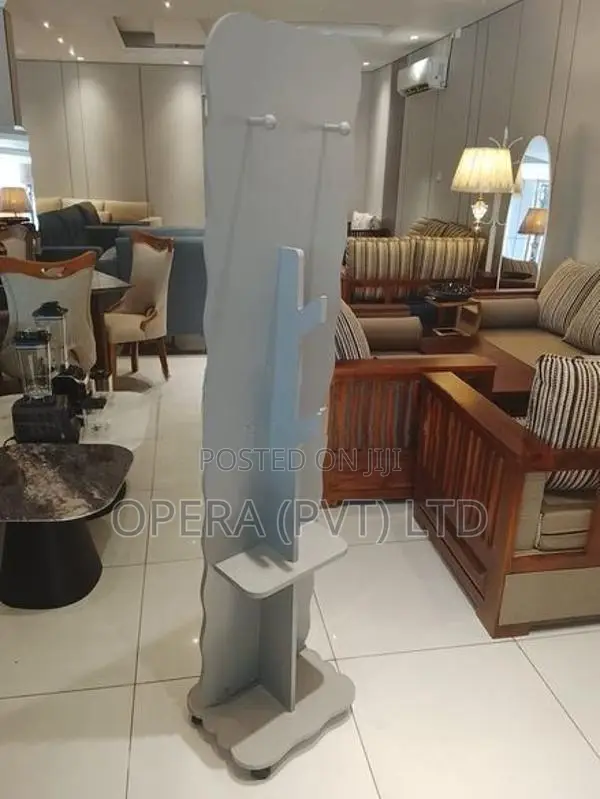 Decorative Standing Mirrors