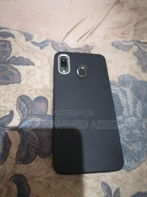 Samsung Galaxy A20 (Used)