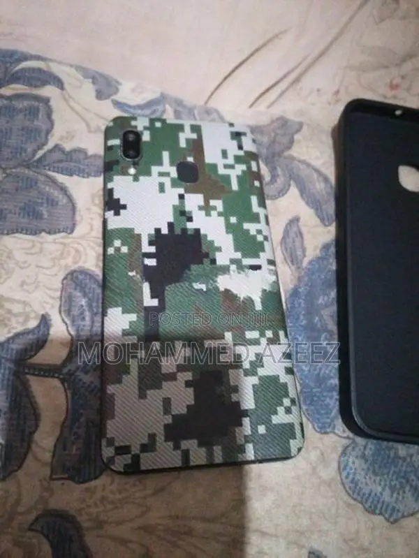 Samsung Galaxy A20 (Used)