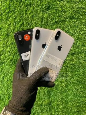 Apple iPhone XS (Used)