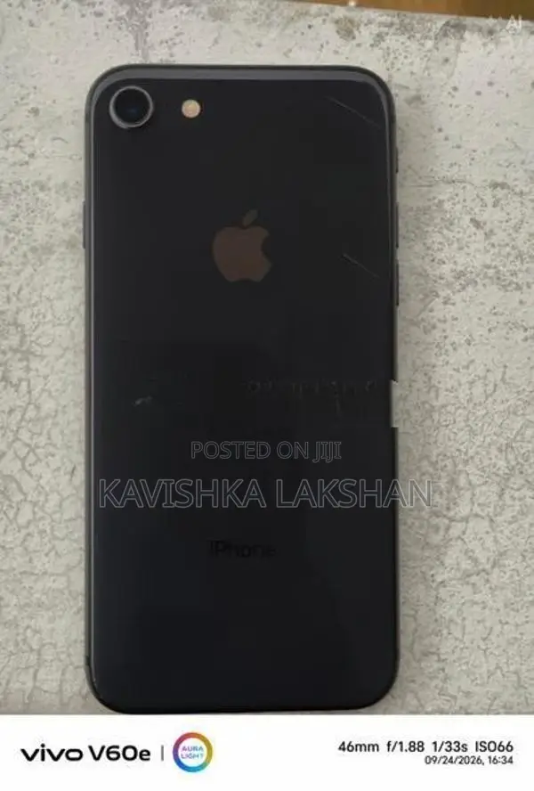 Apple iPhone 8 (Used)