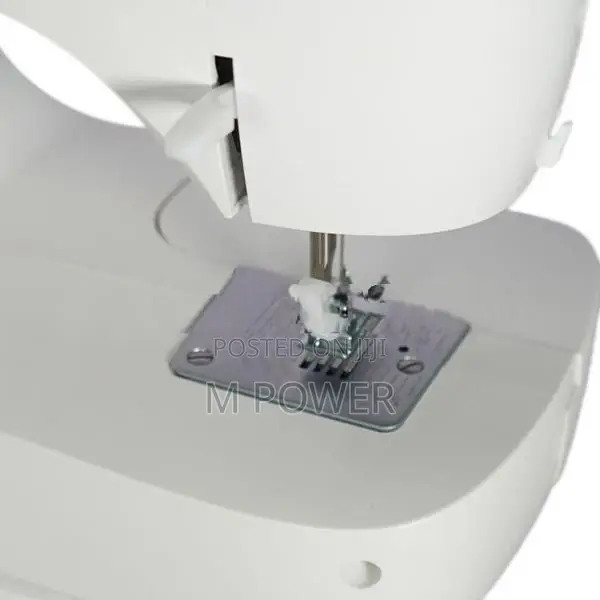 Singer Portable Zigzag Sewing Machine - Sm-Mc240 S