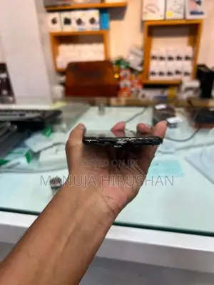 Apple iPhone XS (Used)