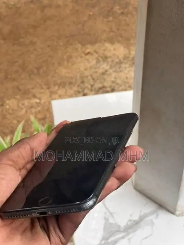 Apple iPhone 8 Plus (Used)