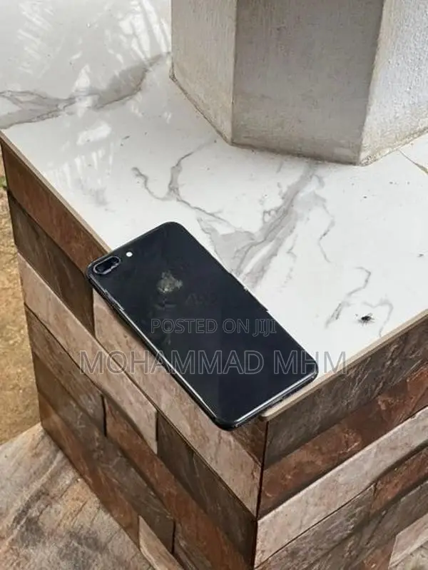 Apple iPhone 8 Plus (Used)