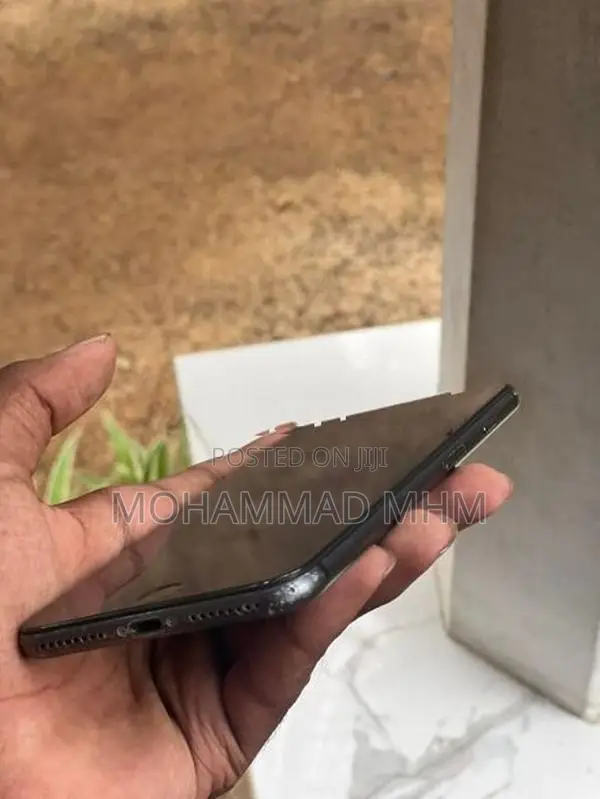 Apple iPhone 8 Plus (Used)