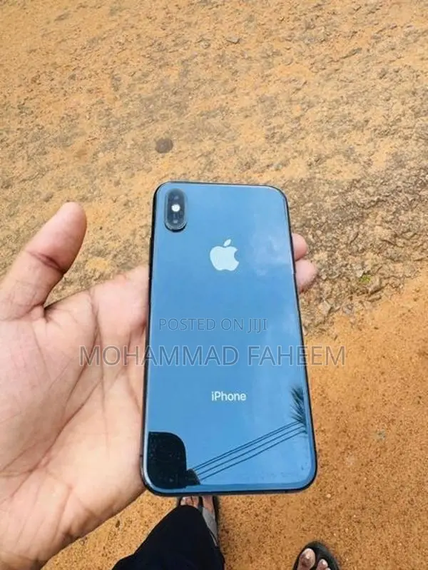 Apple iPhone XS (Used)