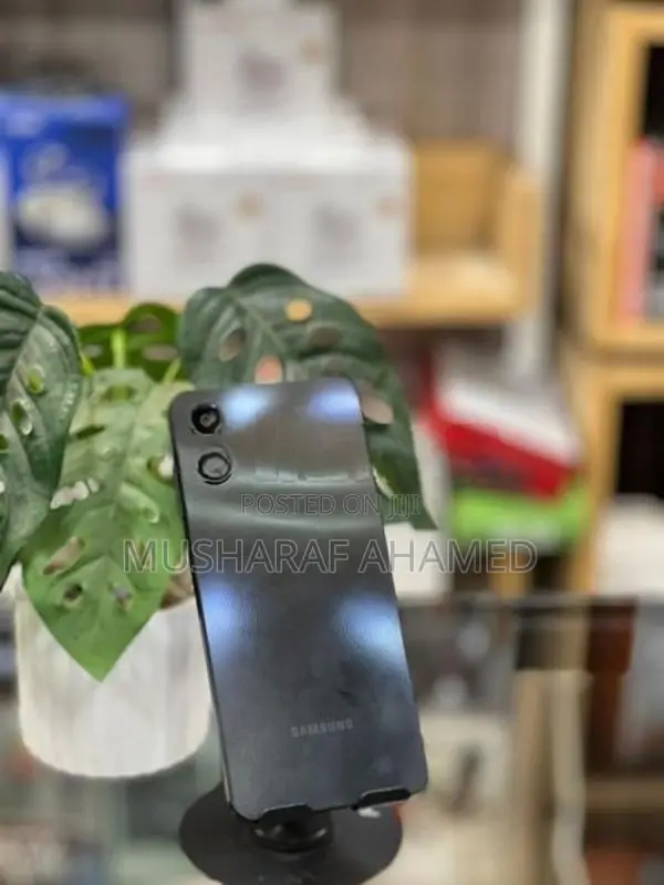 Samsung Galaxy A06 (Used)