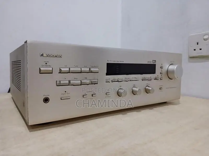 Nakamichi AV-10