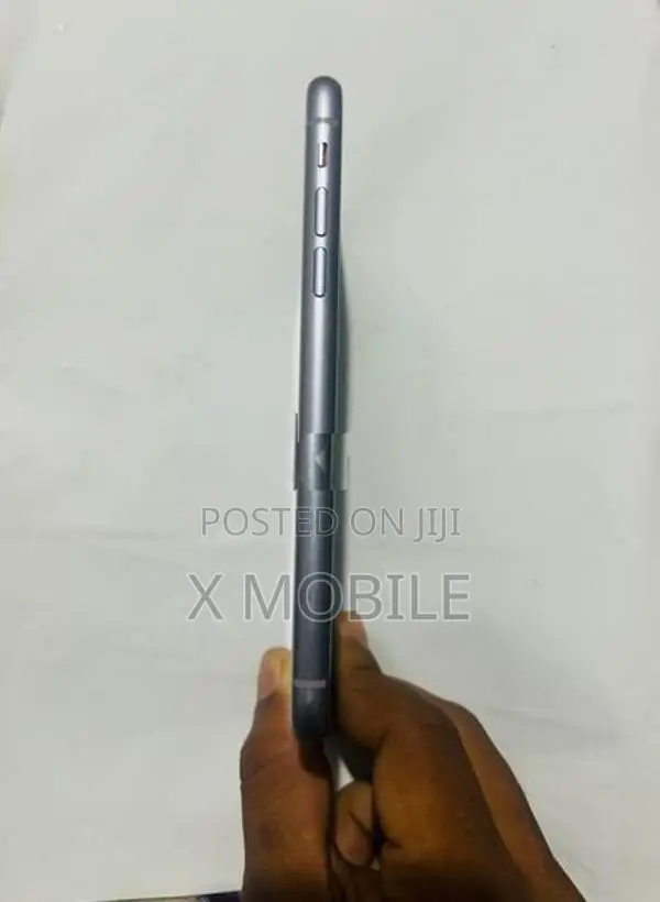 Apple iPhone 11 (Used)