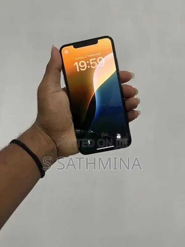 Apple iPhone XS Max (Used)