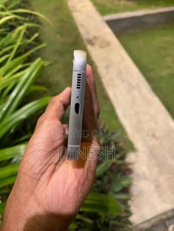 Samsung Galaxy S23 FE (Used)