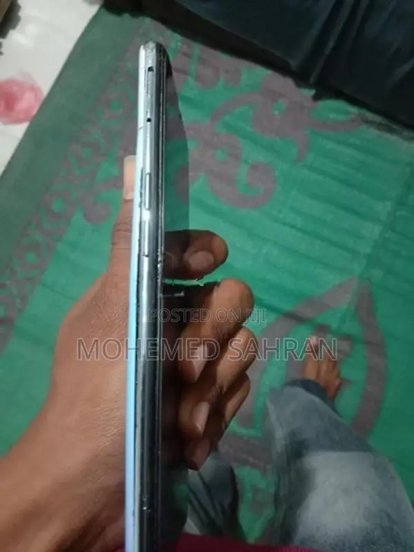 Oppo F15 (Used)