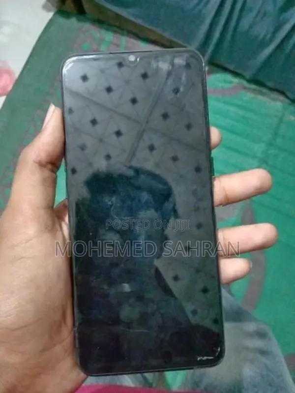 Oppo F15 (Used)