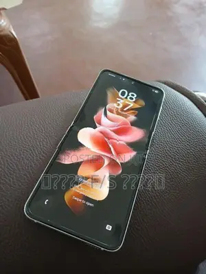 Samsung Galaxy Z Flip3 (Used)