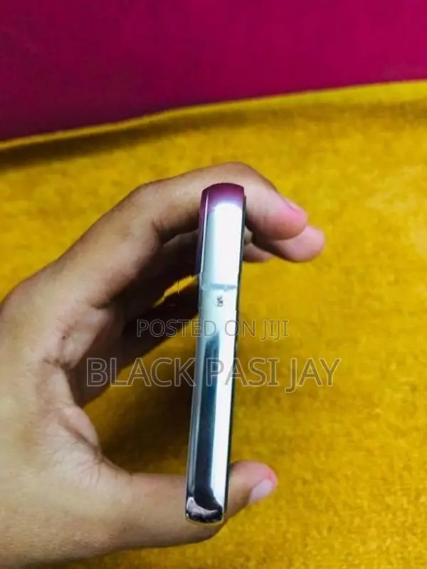 Samsung Galaxy S22 8GB 256GB (Used)