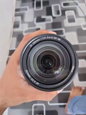 Nikon 18-140mm Lens
