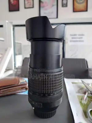 Nikon 18-140mm Lens
