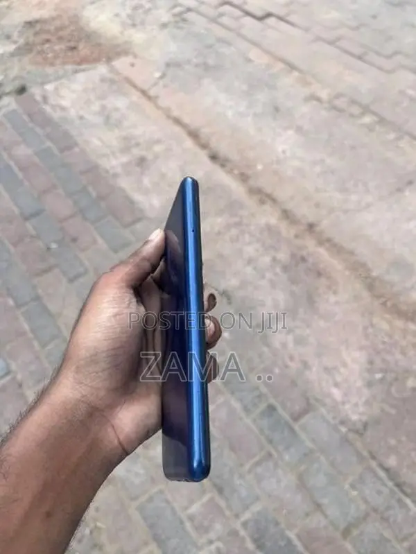 Samsung Galaxy M20 (Used)