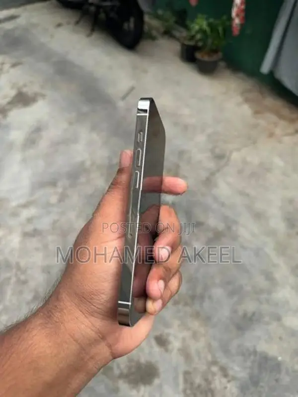 Apple iPhone 14 Pro (Used)