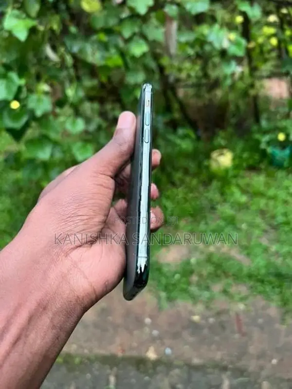 Apple iPhone 11 Pro (Used)