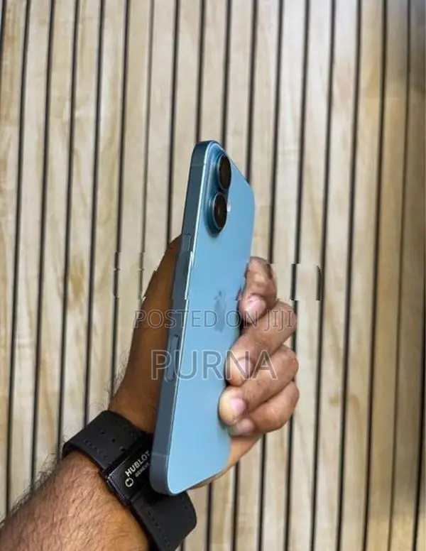 Apple iPhone 16 (Used)