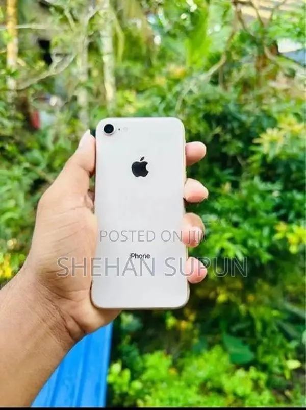 Apple iPhone 18 64GB (Used)
