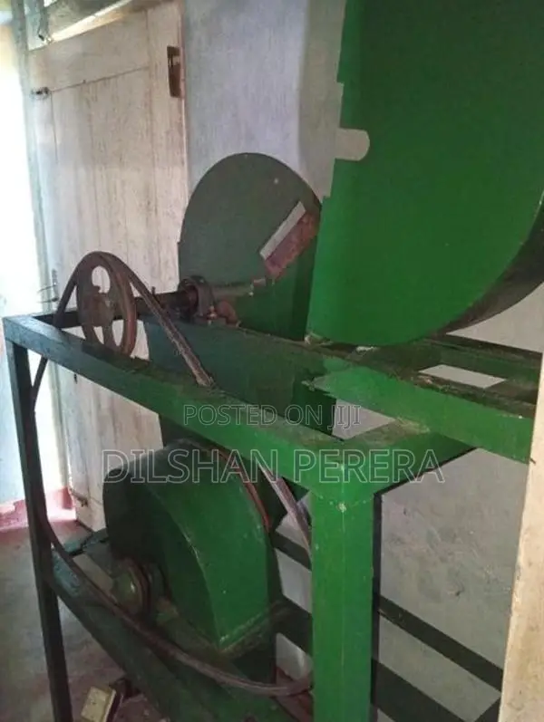 පොල් ලෙලි කපන මැෂින් මෝටරය සමග