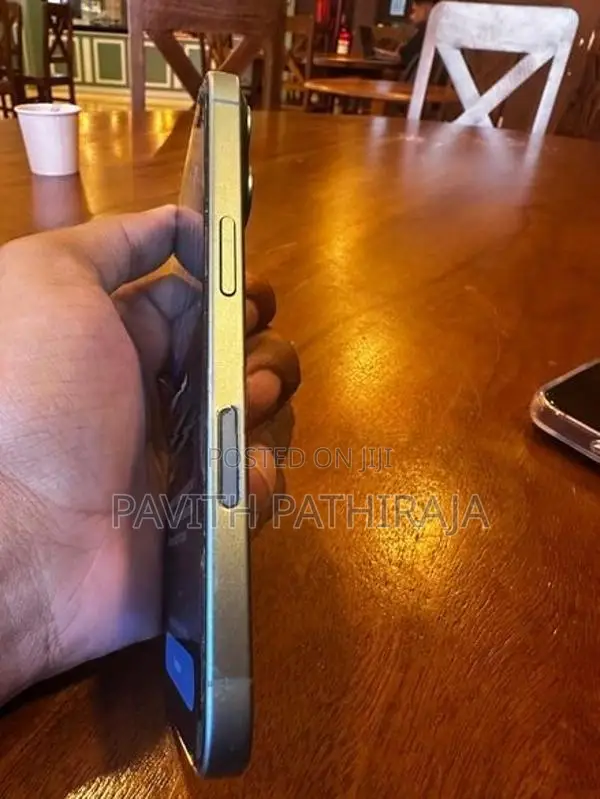 Apple iPhone 16 (Used)