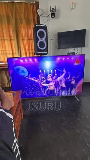 Hisense 4k UHD tv65”