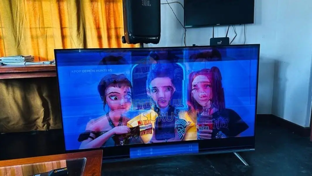 Hisense 4k UHD tv65”