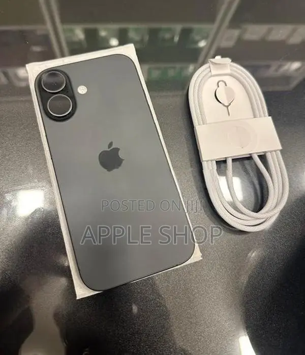 Apple iPhone 17 256GB (Used)