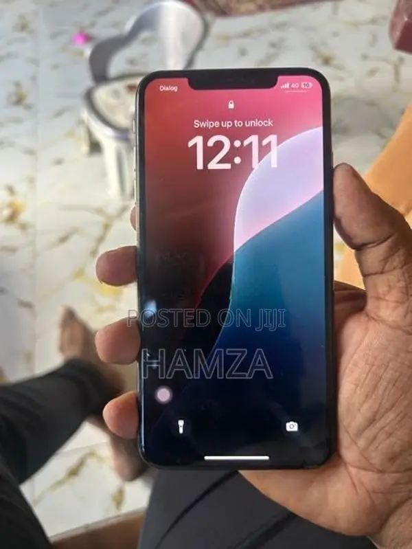 Apple iPhone XS Max (Used)