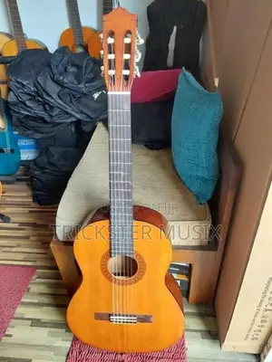 Yamaha C40 Classical Guitar