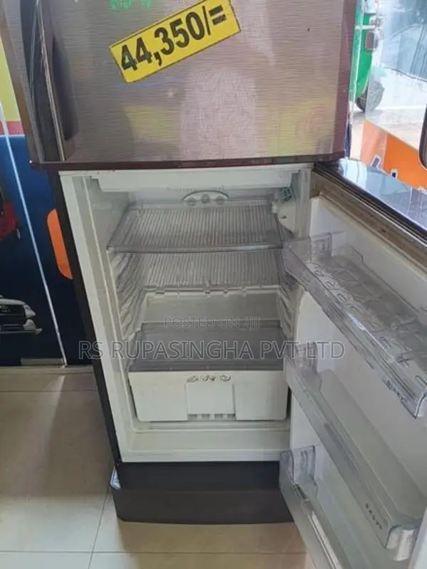 Innovex 4 1/2 Dubble Door Fridge