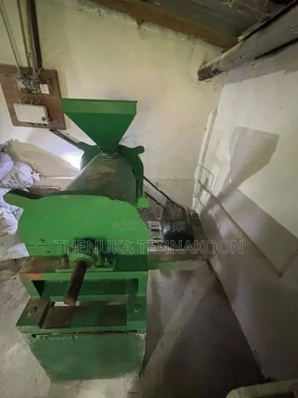 උඳු ඇඹරුම් යන්ත්‍රය