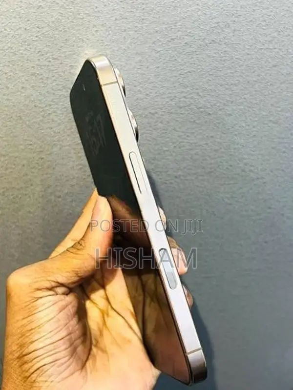 Apple iPhone 16 Pro 128GB (Used)