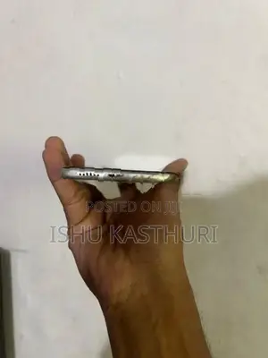 Apple iPhone 11 GB (Used)
