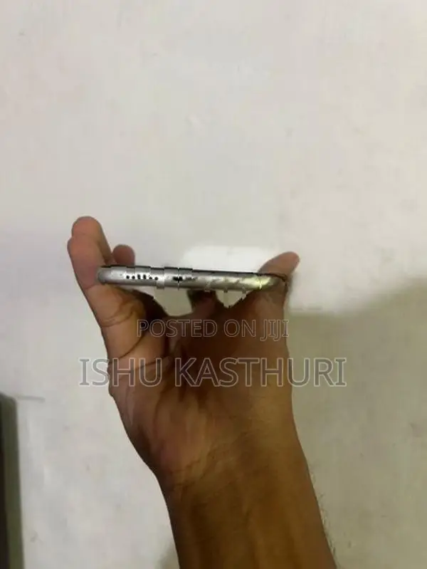 Apple iPhone 11 GB (Used)