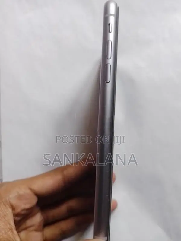 Apple iPhone 11 (Used)