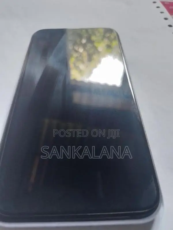Apple iPhone 11 (Used)