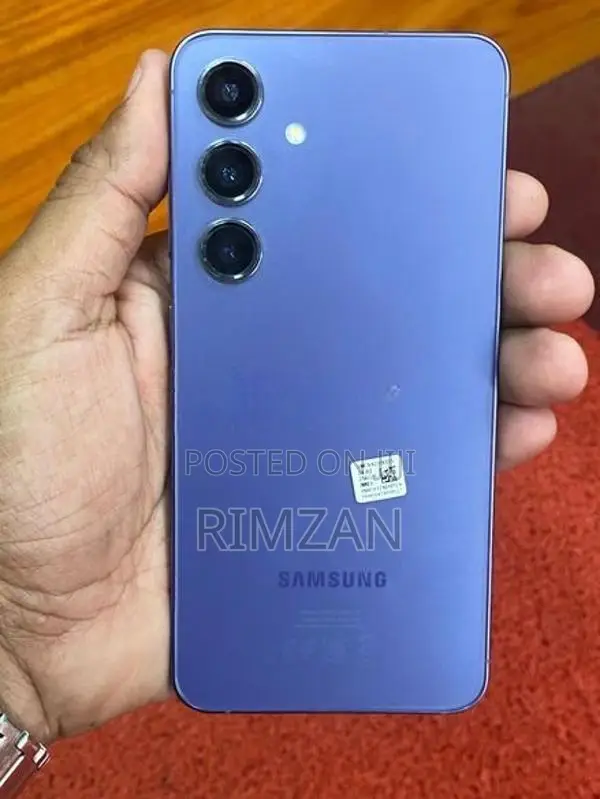 Samsung Galaxy S24 (Used)