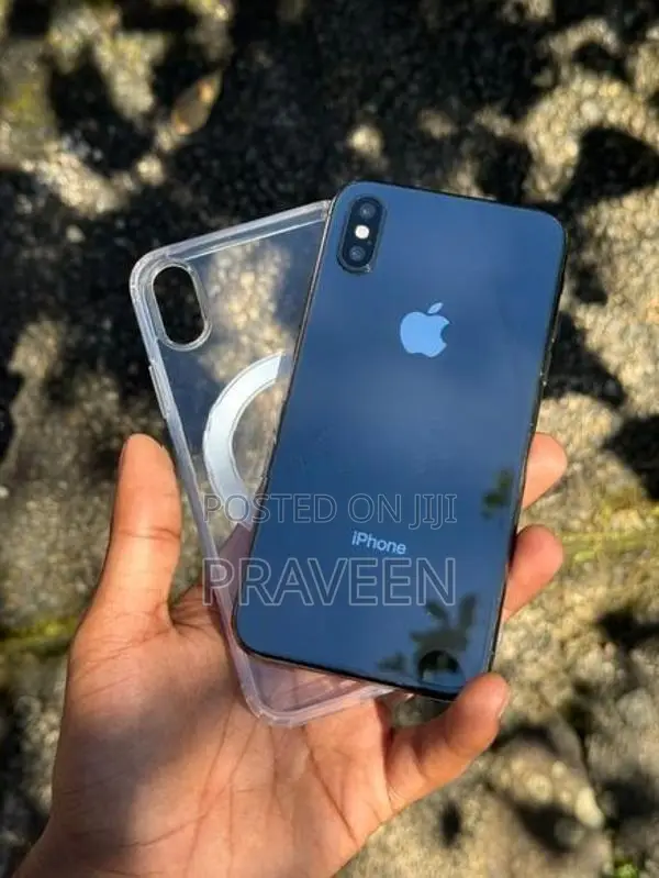 Apple iPhone XS (Used)