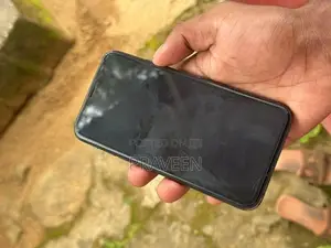 Apple iPhone XS (Used)