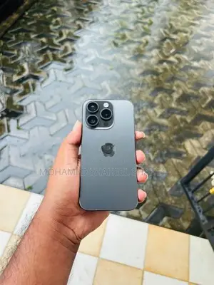 Apple iPhone 15 Pro (Used)