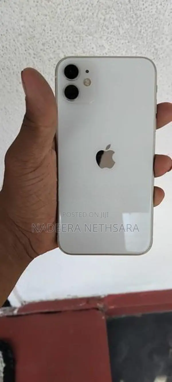 Apple iPhone 11 (Used)