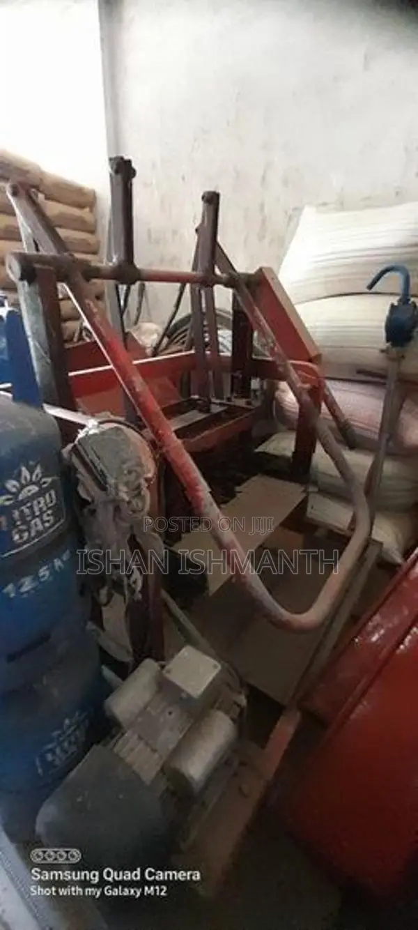 බ්ලොක් ගල් කපන Machine